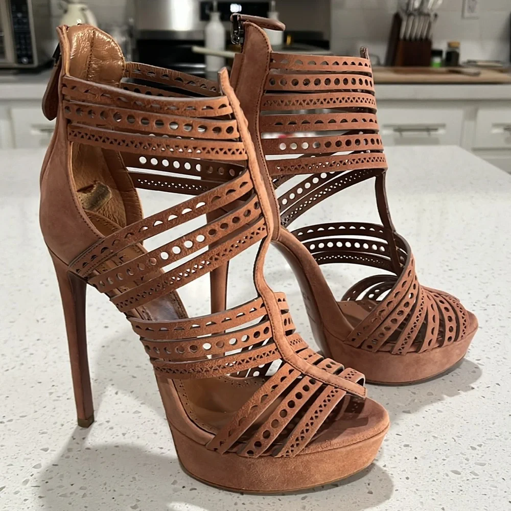 Alaia size 36.5 pink nude laser cut suede strap 4 inch never worn pumps